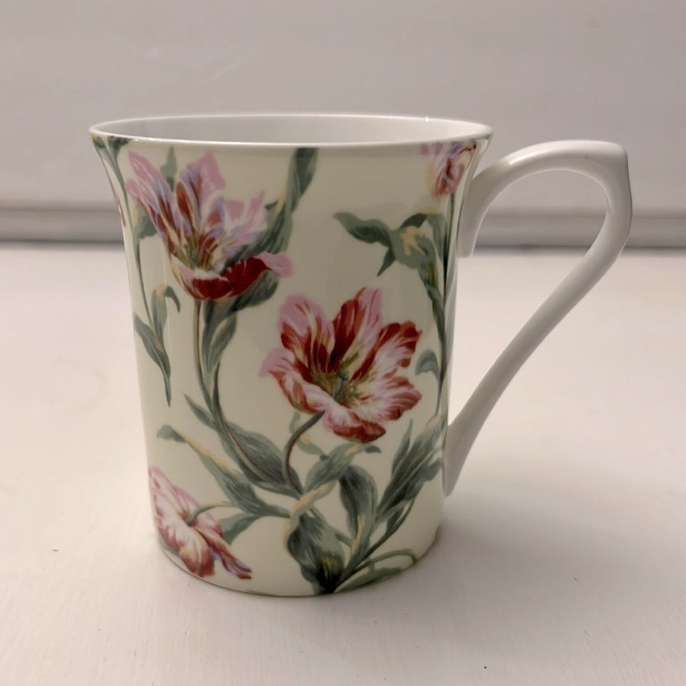 Sanderson Queen’s Bone China Coffee Tea Cup Absalon Pink Pattern